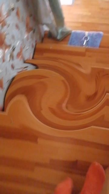 упал с лестницы