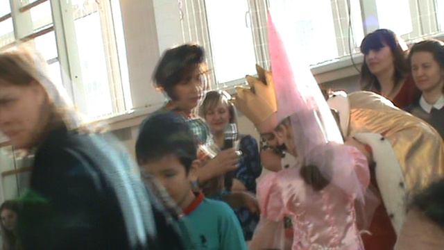 162)Ц ЁЛКА В ШКОЛЕ 1В