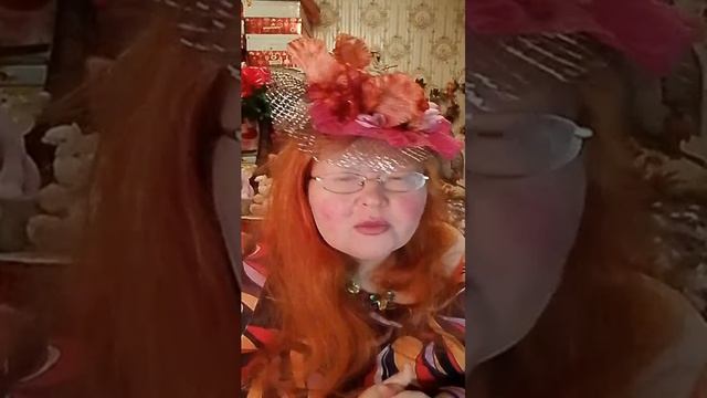 Муз стрим на ютьюбе. В начале и в конце про пробандеровца антивойниста Николаенко и Триго