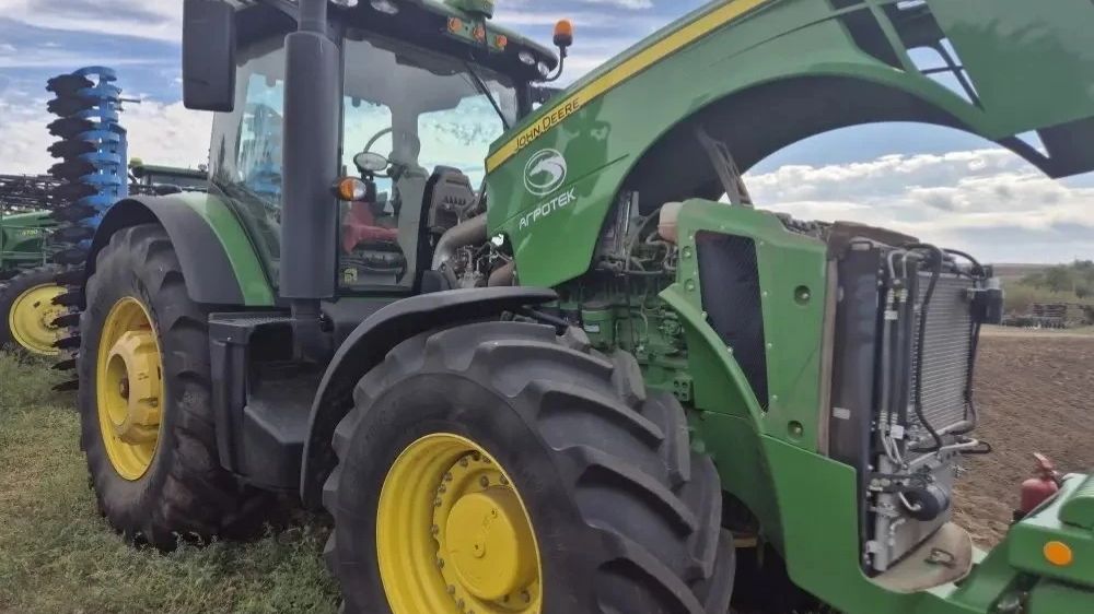 Трактор John Deere 8320 R, Воронежская область №1497