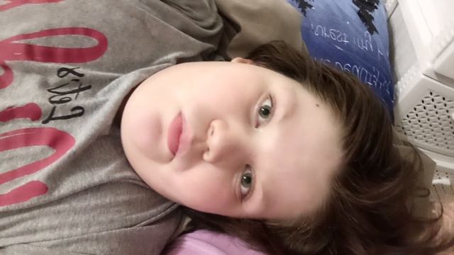 камера увеличивает лицо