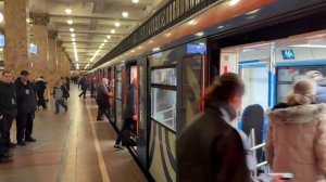 В Москве восстановили работу Сокольнической линии метро: кадры.