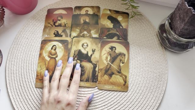 Его настрой к Вам сейчас. Гадание на Таро