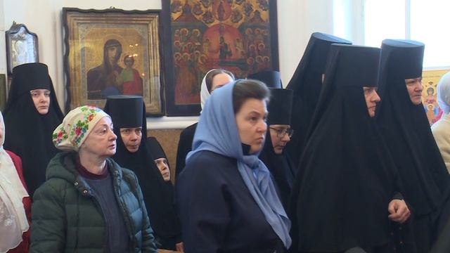 Седмица 2-я по Пасхе. Радоница. Поминовение усопших.т итр