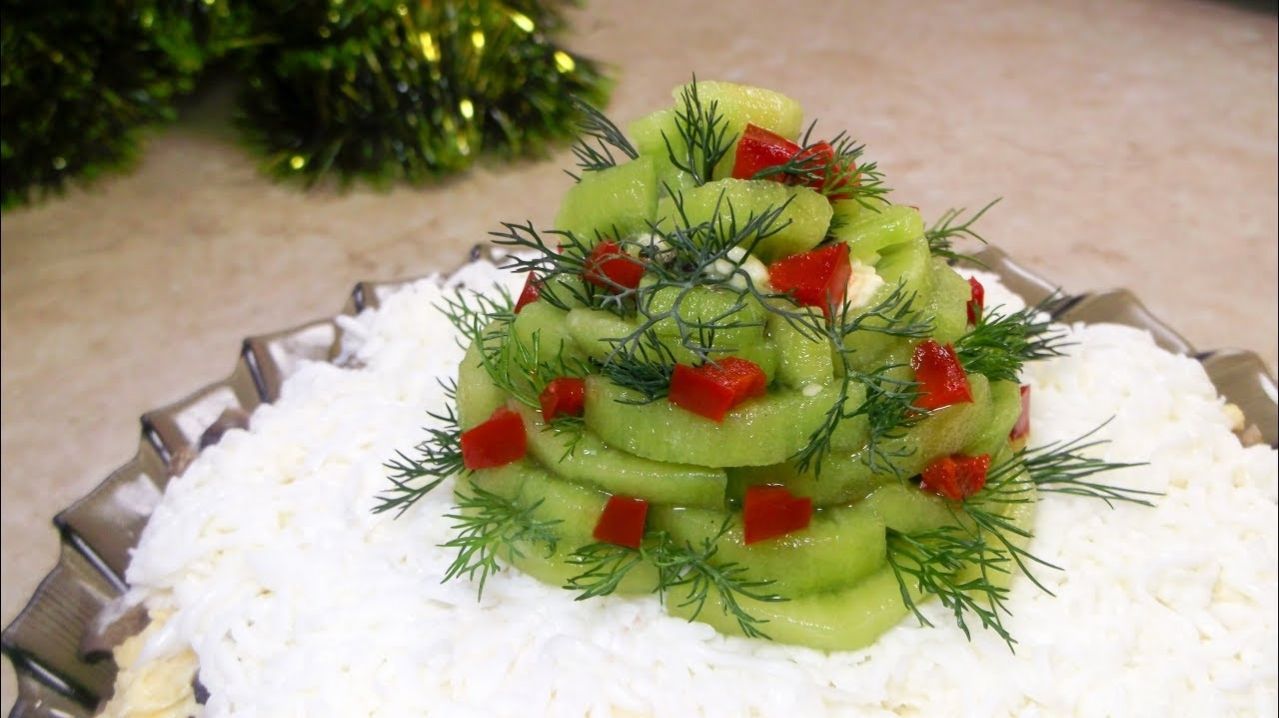 Вкусный Слоёный салат с курицей карри