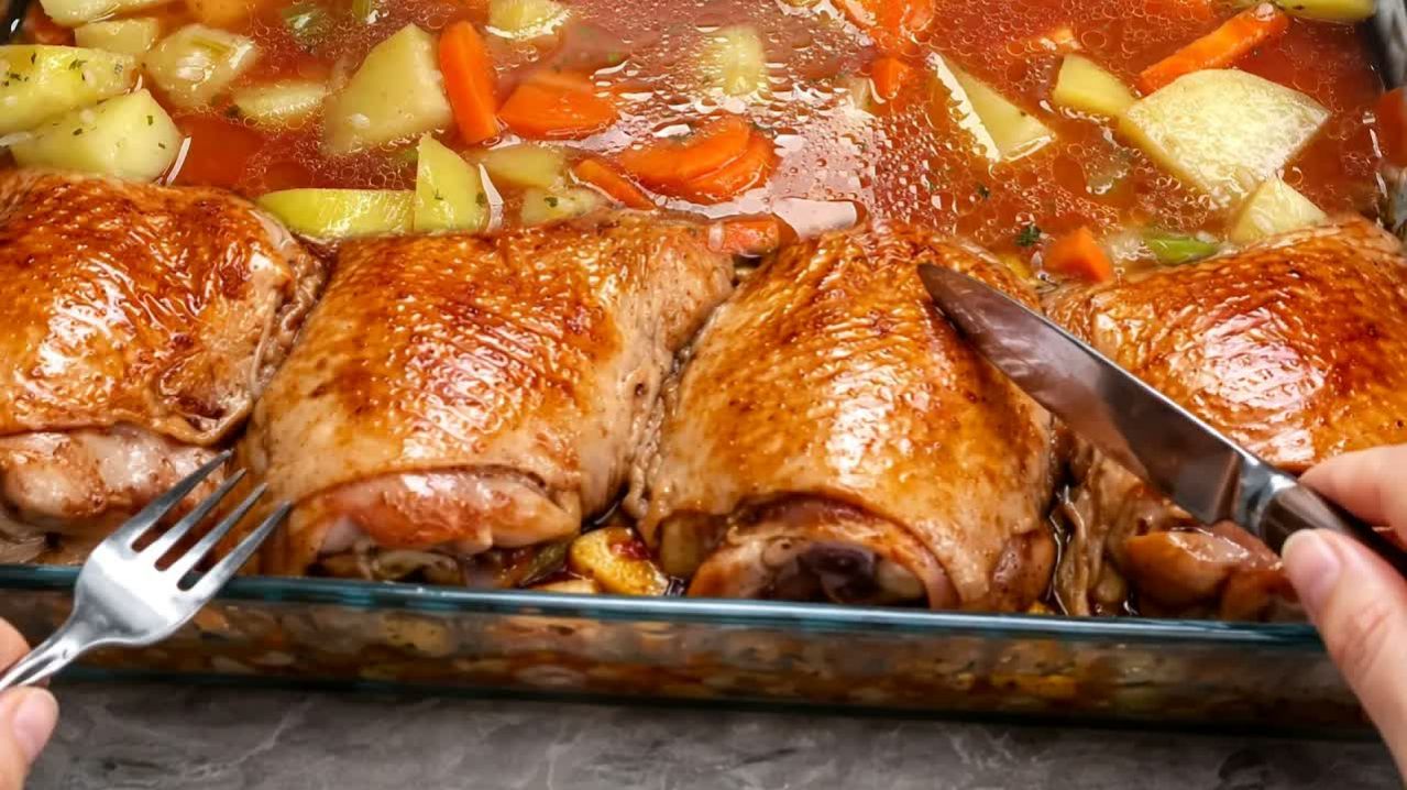 Вкуснее плова, готовьте куриные бедра хоть каждый день! Запеченная картошка, доступный рецепт
