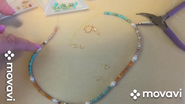 Как собрать украшение из бусин. Колье из бусин яшмы.