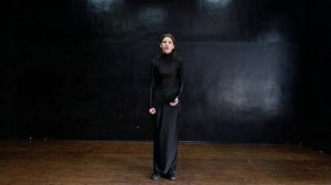 «Сложила руки под тёмной вуалью»,«Я сошла с ума, о мальчик странный»,«Так беспомощно грудь холодела»