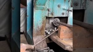 Раньше болты производили таким способом. Это была проверенная и надежная технология.