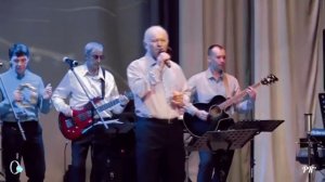 ВИА ЛИРА с песней Девушка с жемчугом в волосах.