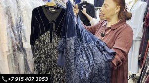 Роскошные  вечерние платья  и на каждый день у Доминики из натуральных тканей.