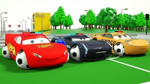 Учим цвета с помощью машин Маккуин Макк Трак и уличных транспортных средств Сборка футбольных мячей