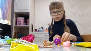 кошачьяя распаковка яиц