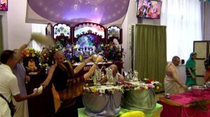 2 - 25.08.16. КЦ Гаура Шри Кришна Джанмаштами - абхишека - 2ч