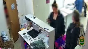 МВД Калуги установило двух местных жительницы, подозреваемых в подмене товаров на ПВЗ