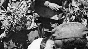 вернулся солдат