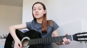 Очаровательная девушка нереально красиво исполнила песню под гитару. Я ухожу