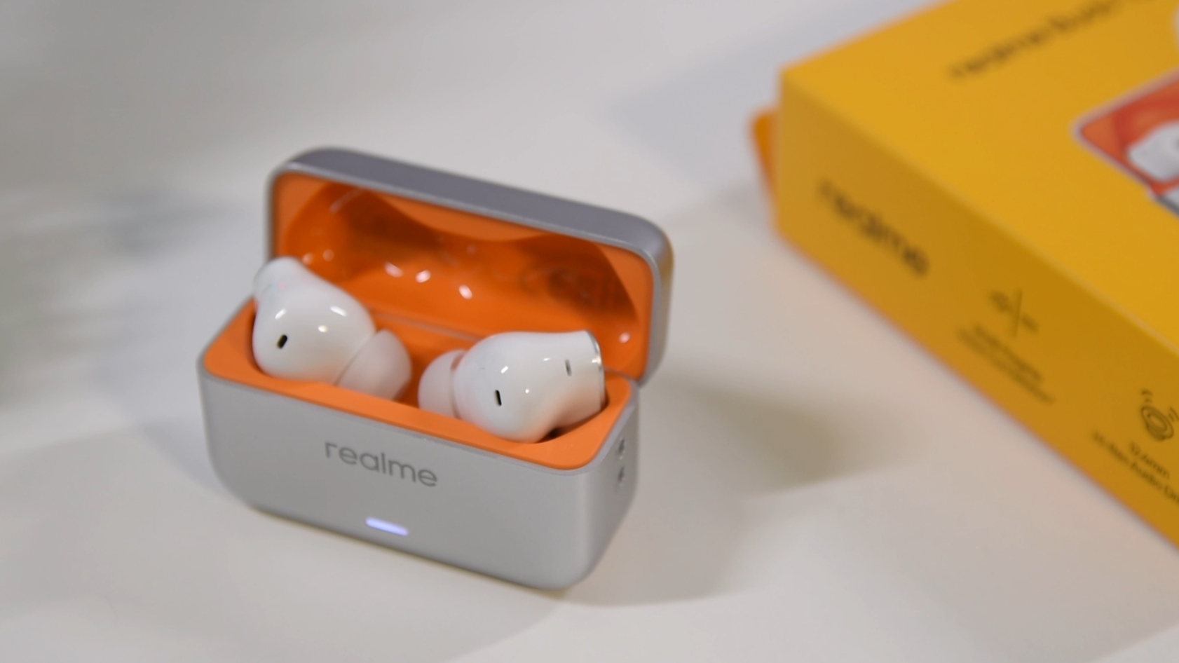 Realme T500 Pro. Недорогие басовитые наушники с активным шумоподавлением (ANC) Честный обзор