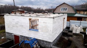 Армопояс в доме из газоблоков. Закончил стены дома.