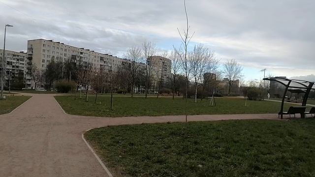 У нашего знаменитого пустыря между Огнева и Крыленко