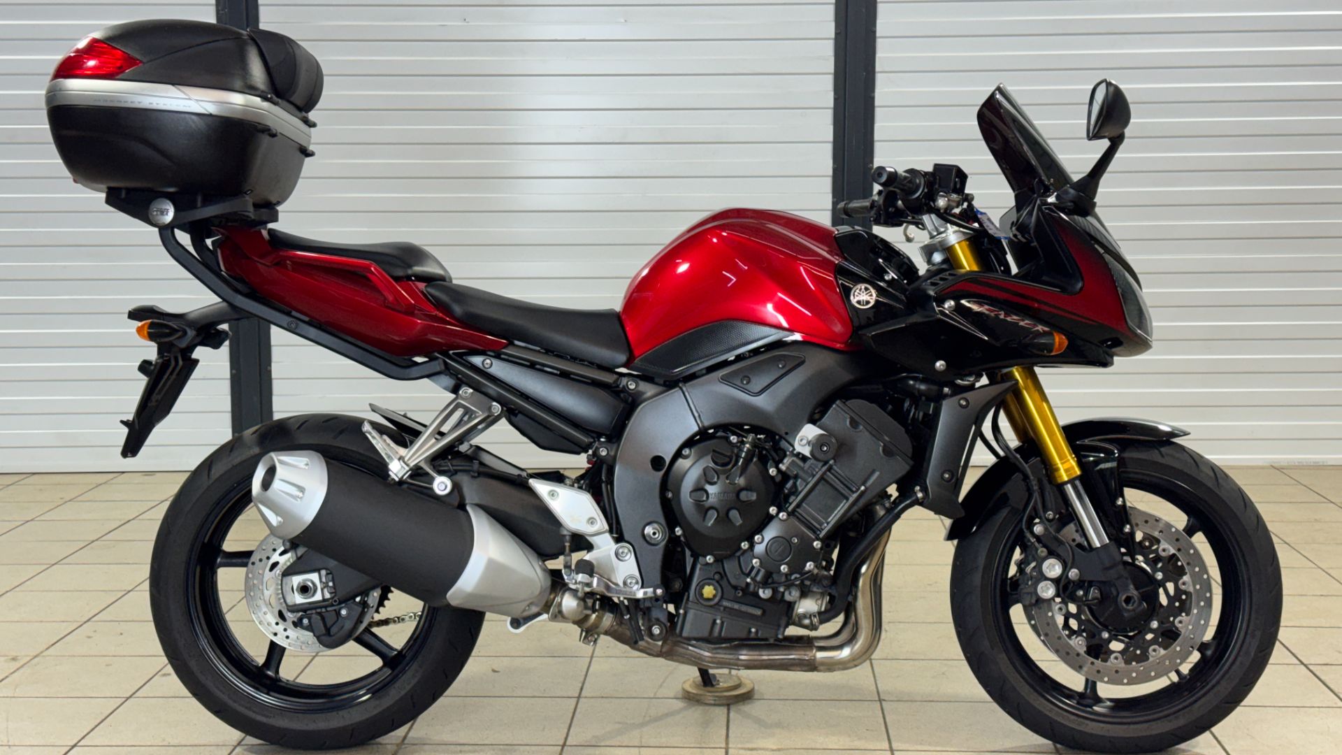Yamaha FZ1S RED