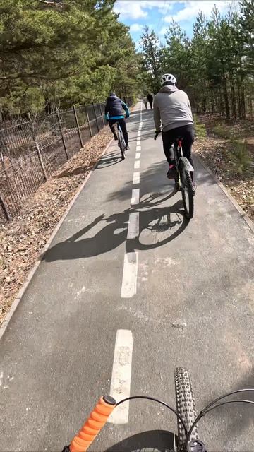 просто едем по велодорожке