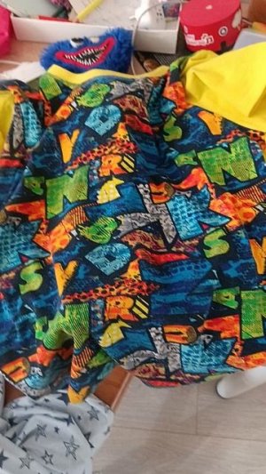 Хагги вагги в разных футболках