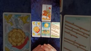 Таро расклад для Водолеев на май 2026 года