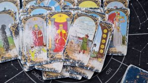 ТАРО РАСКЛАД\ КОМУ ПРИДЕТСЯ НАСТУПИТЬ НА ГОРЛО СВОЕМУ САМОЛЮБИЮ ?!