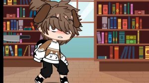 Если что в реальной жизни мой одноклассник не издиваеца на до мной