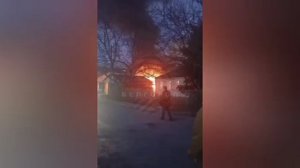 ‼️🇷🇺🇺🇦 Враг атакует дронами Белгород, горят дома, есть сбития и пострадавшие