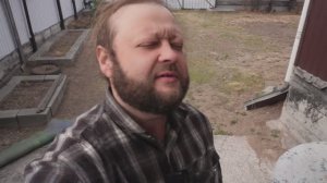 Каждый день родители ездят вдвоём в город Я остаюсь за главного Утро в Сибири кормлю животных