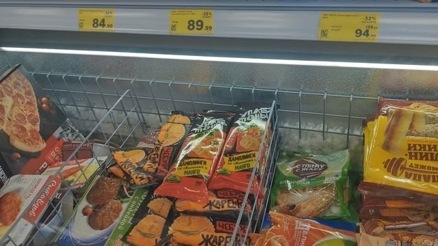 Едем на рынок// Гуляем с собаками на море