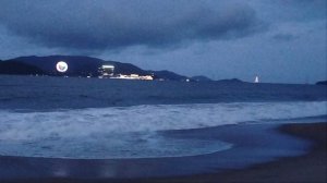 Вечером на пляже Нячанга!