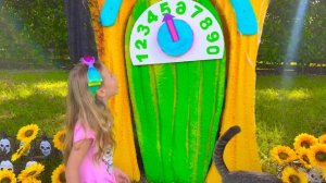 Nastya rescues cats and Halloween