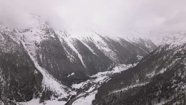 Ледяные Альпы – 9 дней одиночного пешего туризма и спасения на вертолете