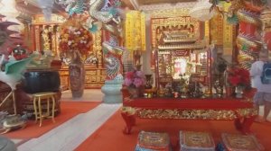 Золотой китайский Храм Вихарнра  Сиен.Паттайя