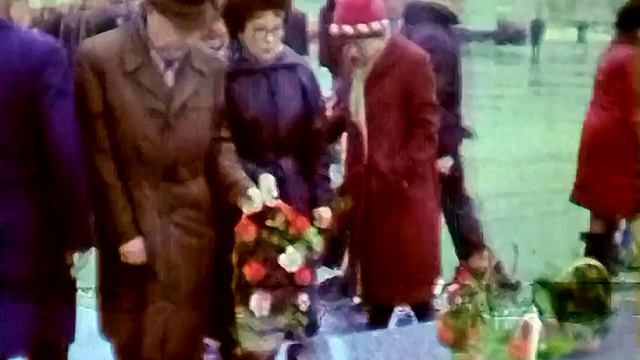 1987 год. Тюмень. Возложение цветов к памятнику В. И. Ленину