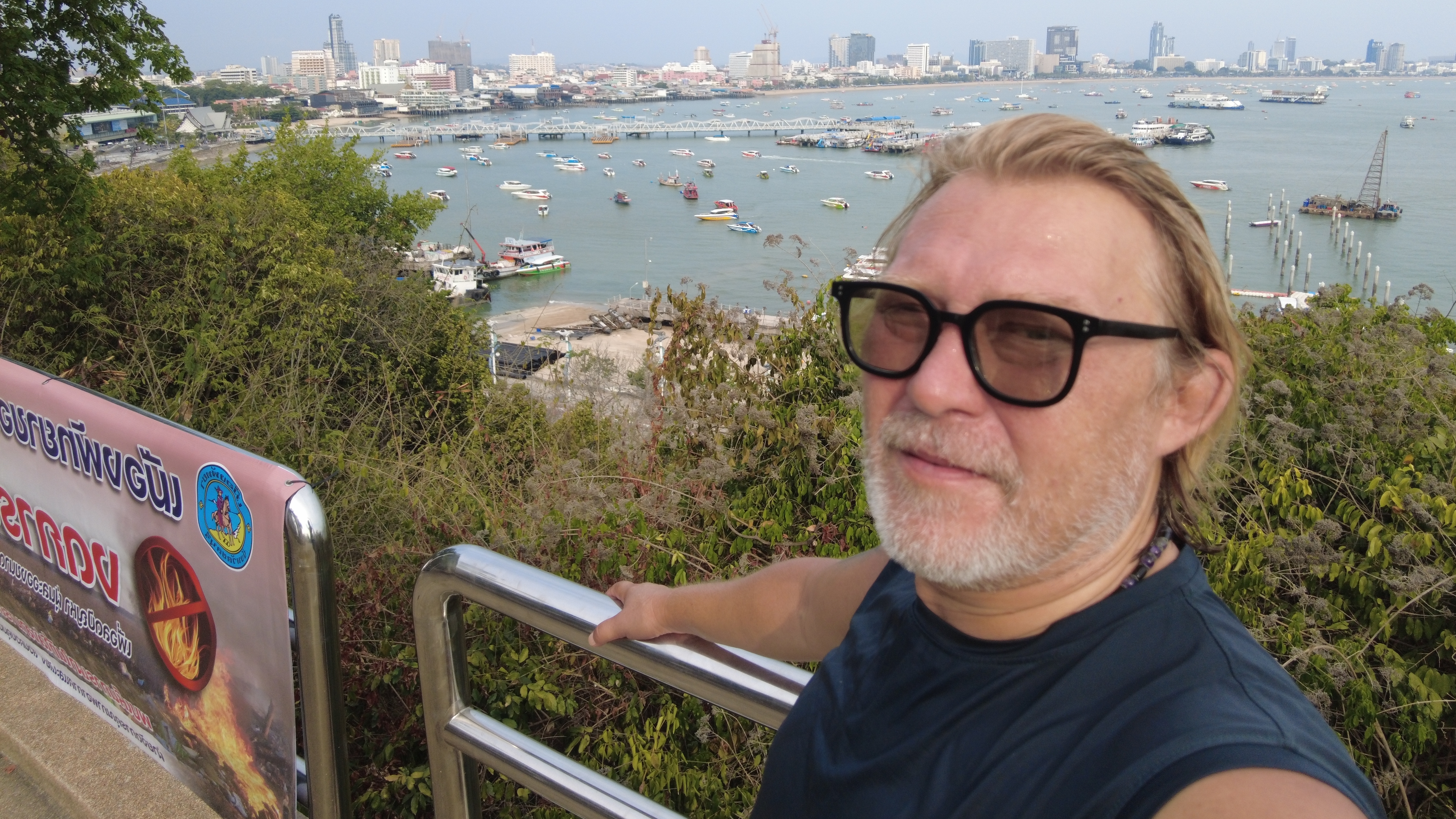 Холмы Пратамнака ! Смотровая  и вертолётная площадка ! Поужинал в лапшичной ! 22-04-2026