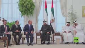 محمد بن زايد آل نهيان يلتقي الرئيس التنفيذي لشركة "بلاك روك" في أبوظبي