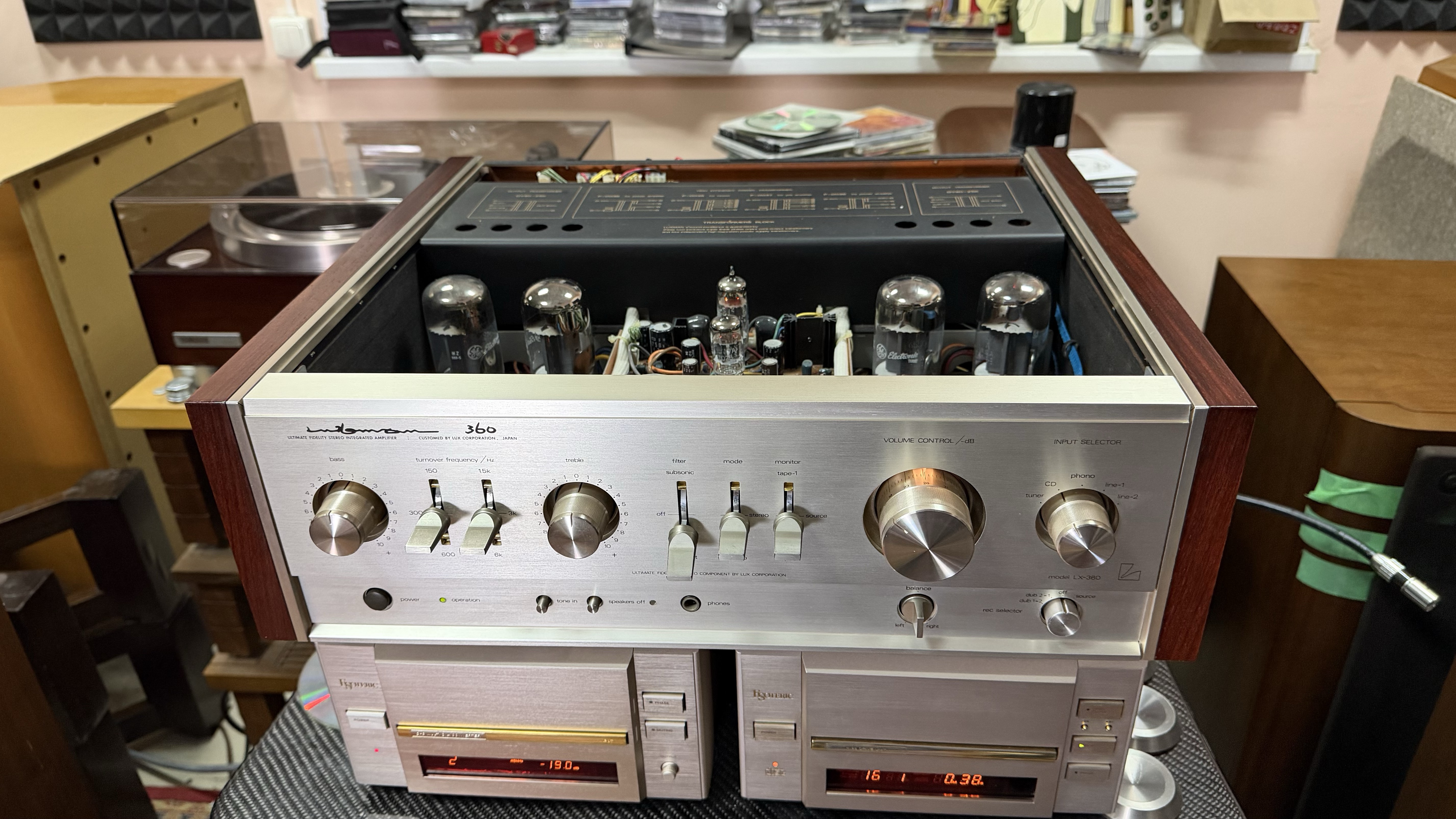Ламповый усилитель Luxman Lx 360