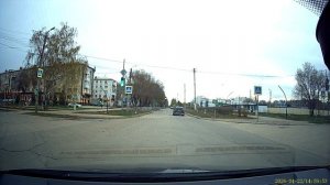 Автоледи. шарахнула и скрылась.. What prevented the lady from crashing into a parked car