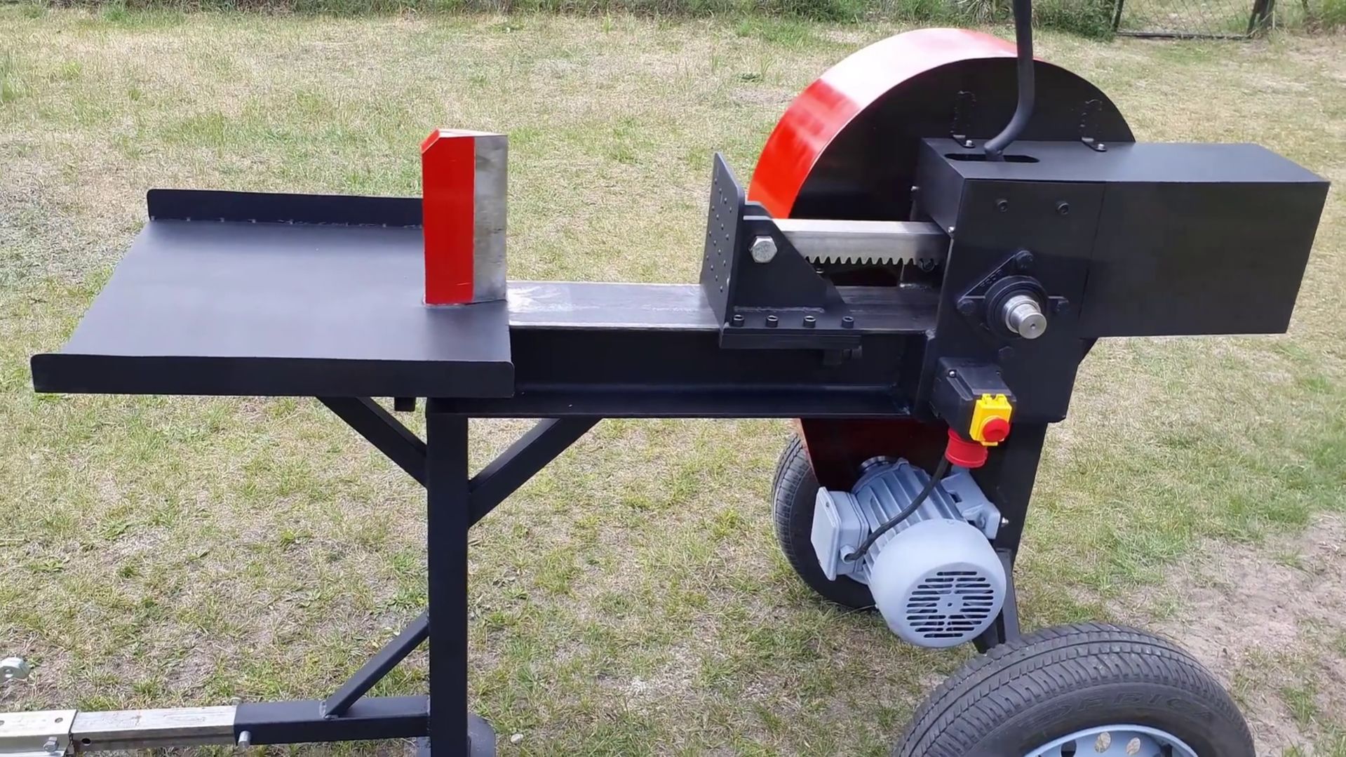 Самодельный мощный кинетический дровокол