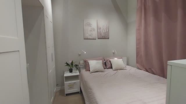 Планы такие, по магазинам и гостям.