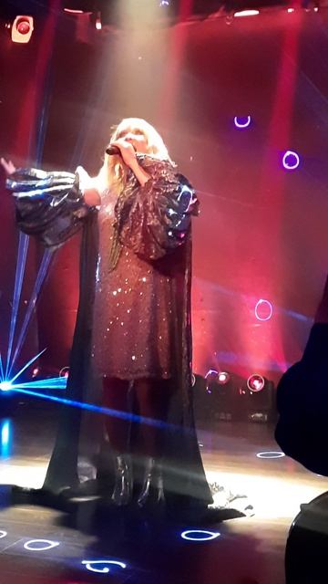 Мой маленький Париж #музыка #шоу #танцы #ведущая #питерскаябомба #ведущая