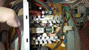 100. Как искать причину неисправности блока питания компьютера Видео 2 Мультиметром  30-08