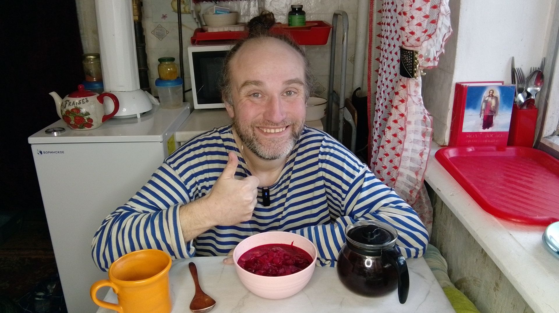 Обед без Рыжули. Играют с Цисей. Дом кверху дном. Мукбанг. Обжор. Еда на камеру. Диета. Шизофрения.