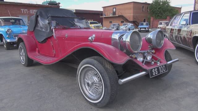 Музей ретро автомобилей.