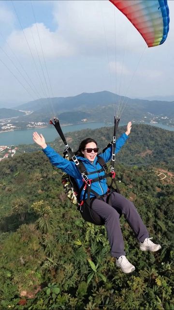 Парапланеризм: полет над живописными горами параплан приключения авантюра природа