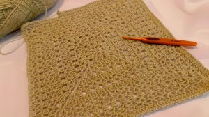 Накидка - палантин крючком . Новый процесс .